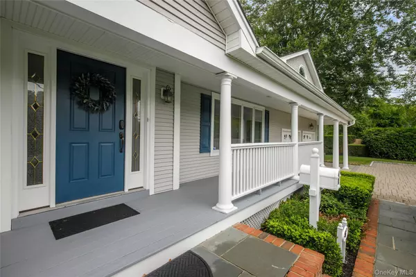 Syosset, NY 11791,5 Searington DR