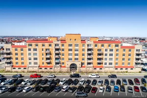 Long Beach, NY 11561,125 E. Broadway #407