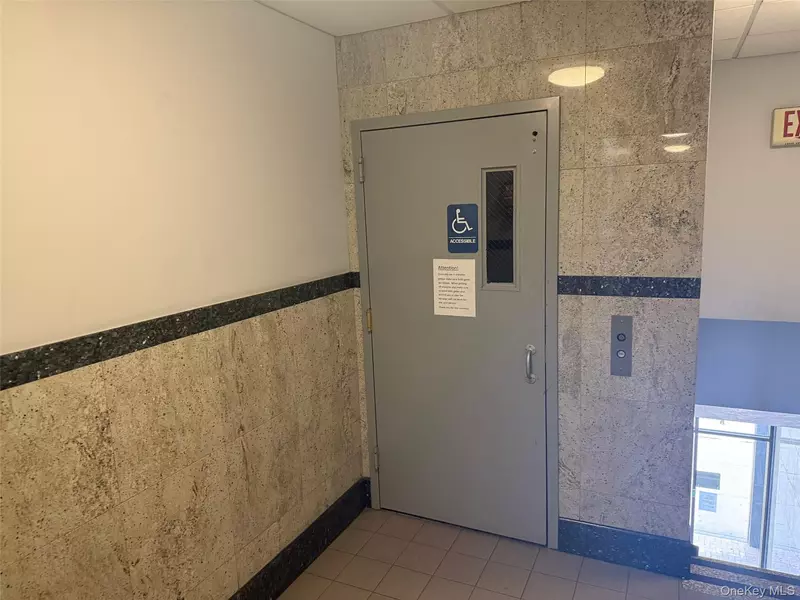 2024 Williamsbridge RD, Bronx, NY 10461