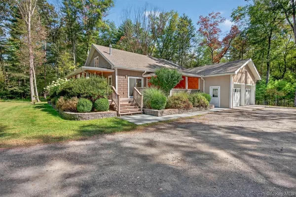 Woodstock, NY 12498,220 John Joy RD