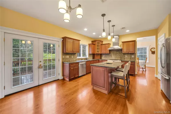 Suffern, NY 10901,11 Fant Farm LN