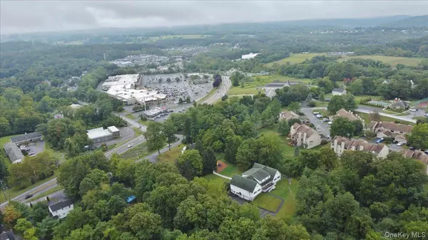10 Bon Miller RD, Mahopac, NY 10541