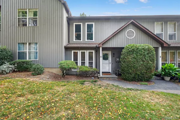 Peekskill, NY 10566,6 Elmwood CIR