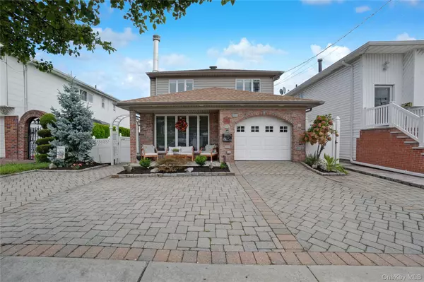 Howard Beach, NY 11414,161-39 90th ST
