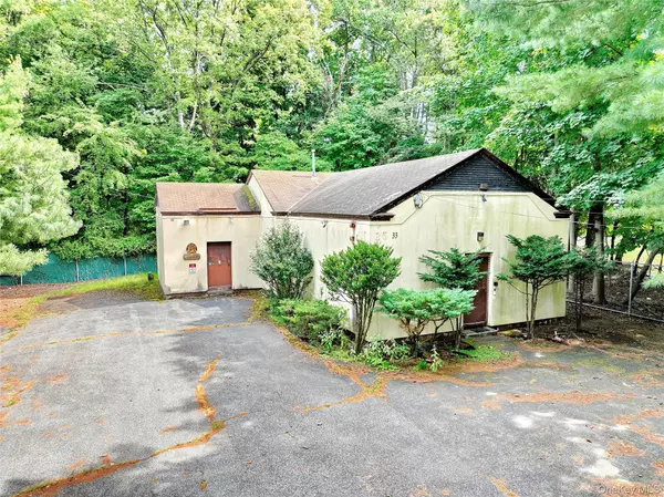 Airmont, NY 10952,33 Church RD