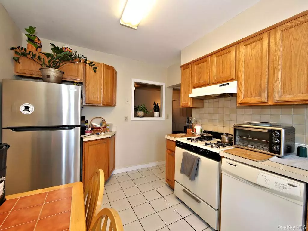 Harrison, NY 10528,110 Bradford ST #7