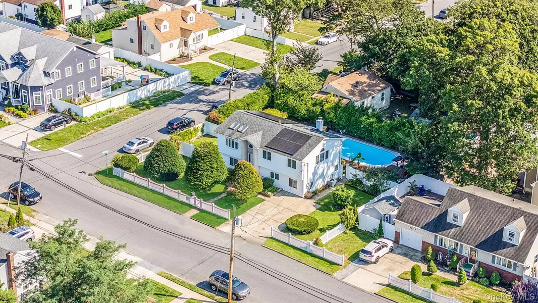 540 Scudder AVE, Copiague, NY 11726