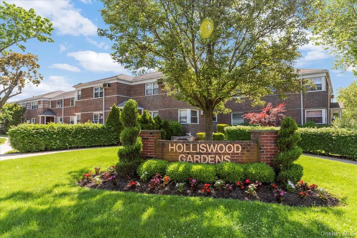 Holliswood, NY 11423,87-16 Marengo ST #2B