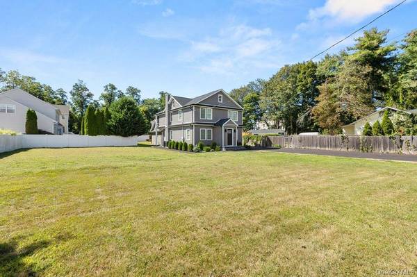 Huntington Station, NY 11746,15 Marcy AVE