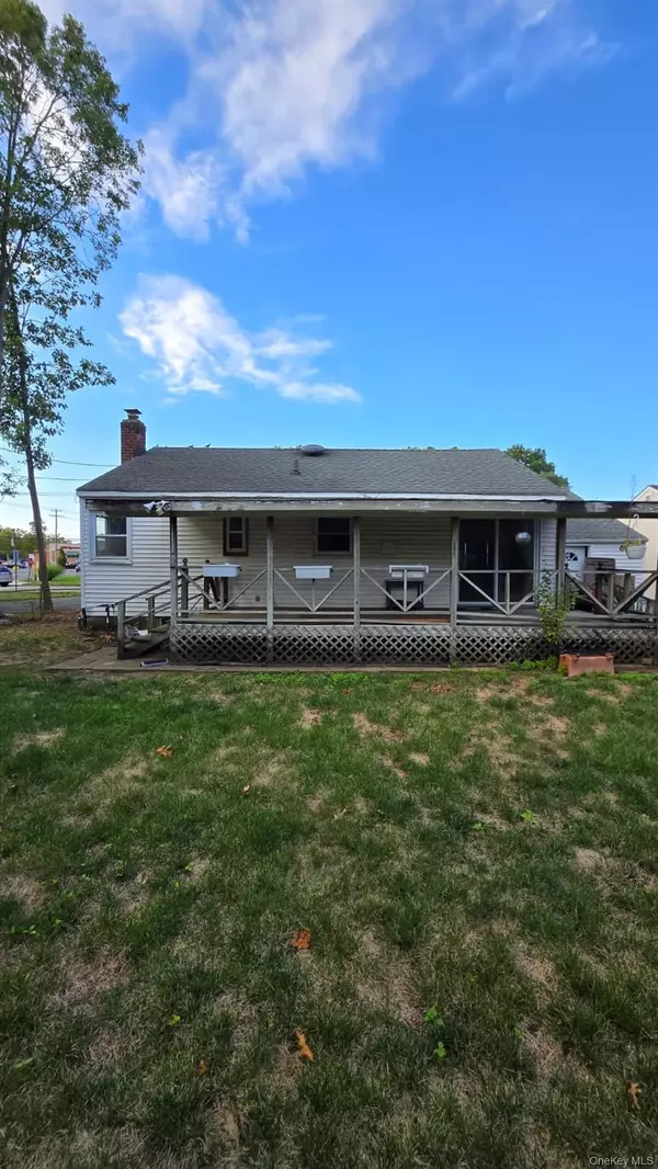 Plainview, NY 11803,3 Bentley RD