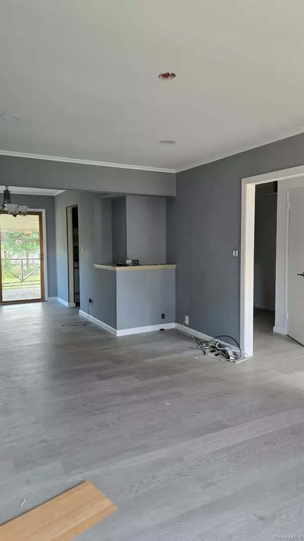 Plainview, NY 11803,3 Bentley RD