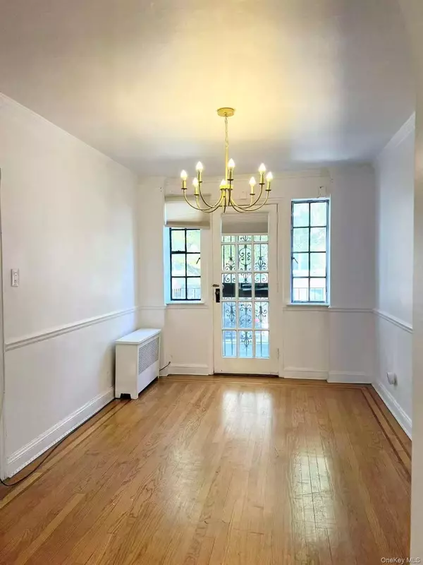 Rego Park, NY 11374,64-49 Austin ST