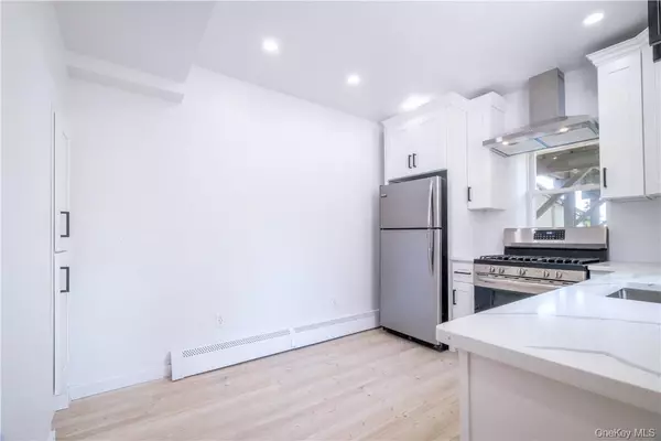 Yonkers, NY 10703,594 Bellevue AVE #1