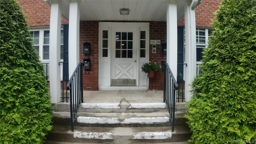 310 Parkside DR, Suffern, NY 10901