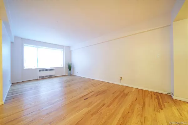 Mount Vernon, NY 10552,1 Fisher Drive #204