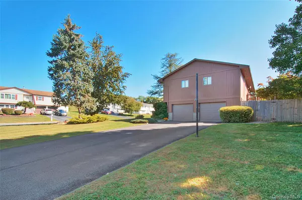 New Windsor, NY 12553,35 Guernsey DR