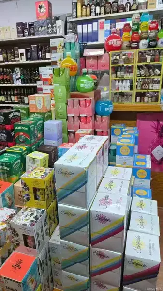 1650 Richmond AVE, Staten Island, NY 10314