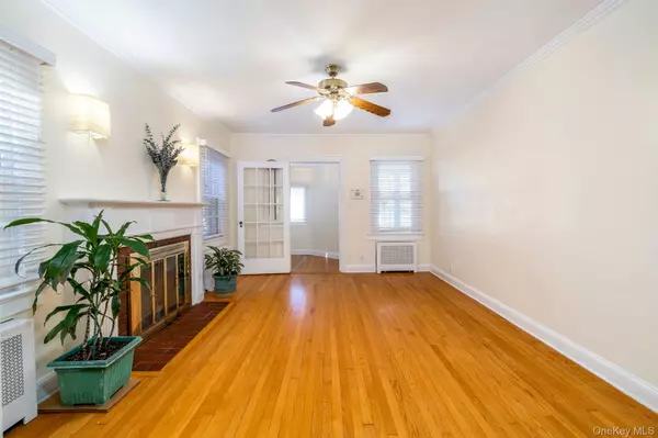 Lynbrook, NY 11563,224 Kensington RD