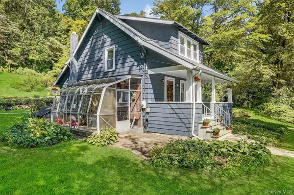 Cortlandt Manor, NY 10567,144 Dogwood RD