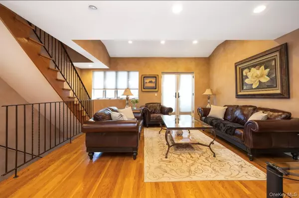 Maspeth, NY 11378,70-13 Caldwell AVE