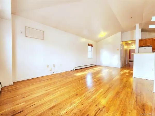 Bronx, NY 10461,1516 Jarvis AVE #2nd Floor