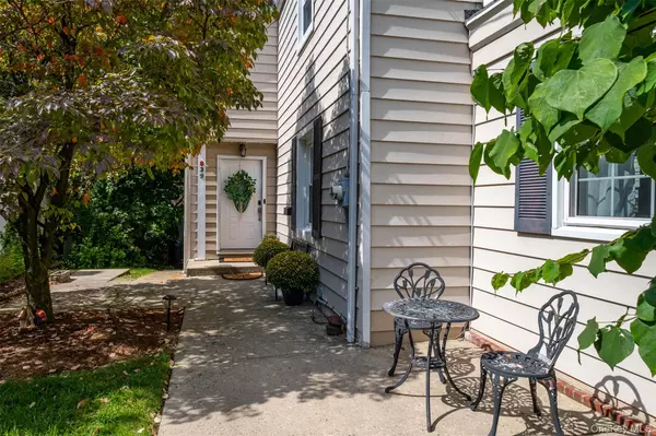 Pelham, NY 10803,839 James ST