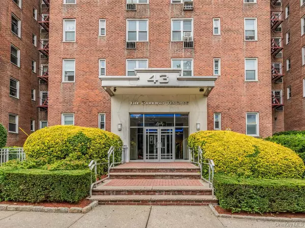 43 Bronx River RD #2M, Yonkers, NY 10704