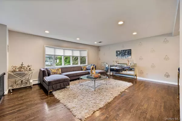 Spring Valley, NY 10977,6 Fairway OVAL