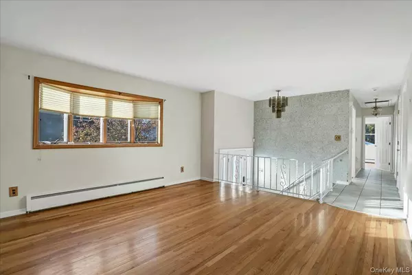 Stony Point, NY 10980,24 Govan DR