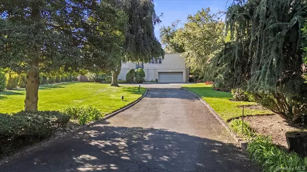 Lawrence, NY 11559,292 Breezyway