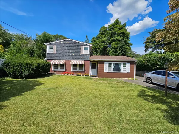 Locust Valley, NY 11560,28 Cross ST