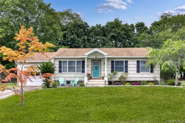 1040 Nakomis RD, Southold, NY 11971