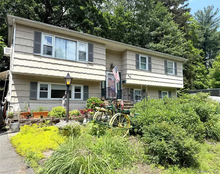 44 S Rockland AVE, Congers, NY 10920