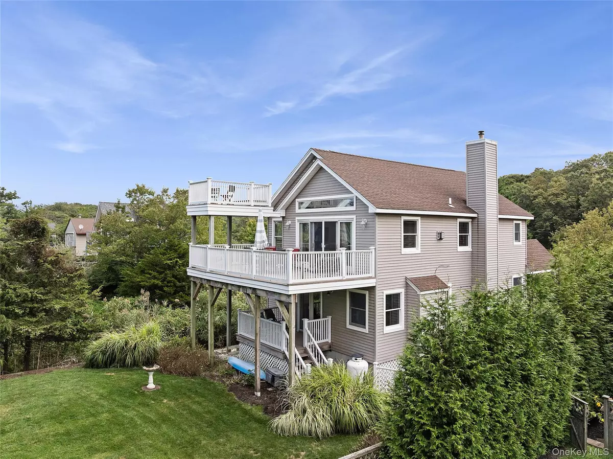 Peconic, NY 11958,155 2nd AVE