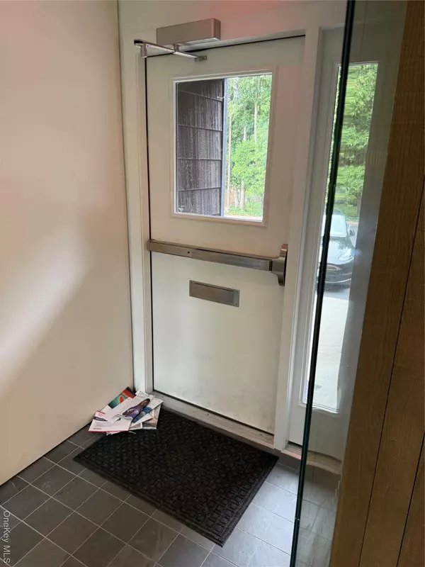 Nanuet, NY 10954,57 N Middletown RD