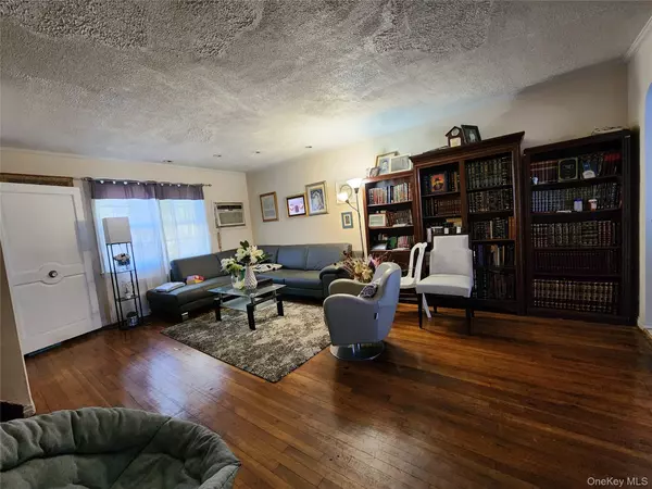 Kew Garden Hills, NY 11367,14434 68th DR