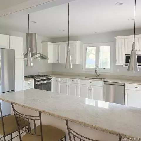 Spring Valley, NY 10977,6 Adele BLVD