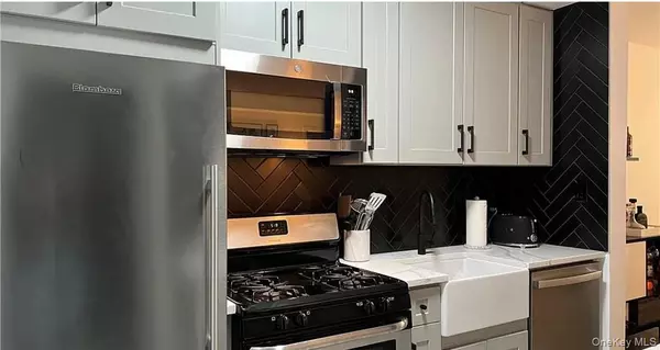 Bronx, NY 10468,6 Fordham Hill OVAL #8E