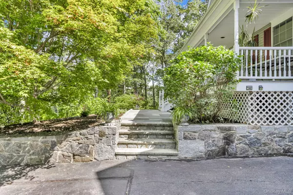 Brewster, NY 10509,26 Bradley DR