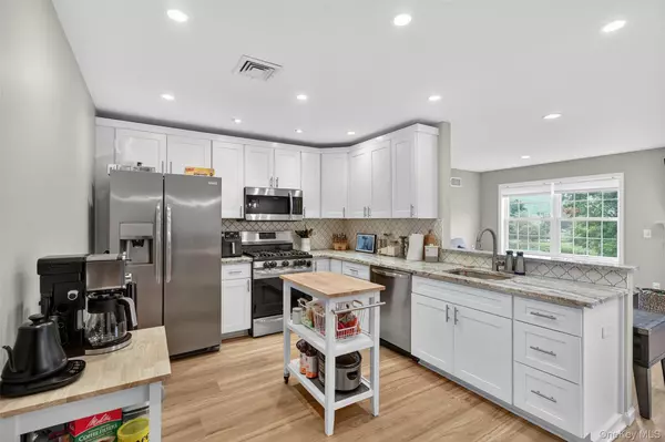 Chester, NY 10918,80 Pewter CIR