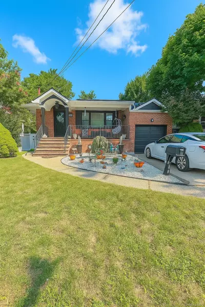 1519 Wantagh AVE, Wantagh, NY 11793