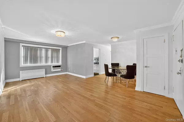 Yonkers, NY 10704,1122 Yonkers AVE #1J