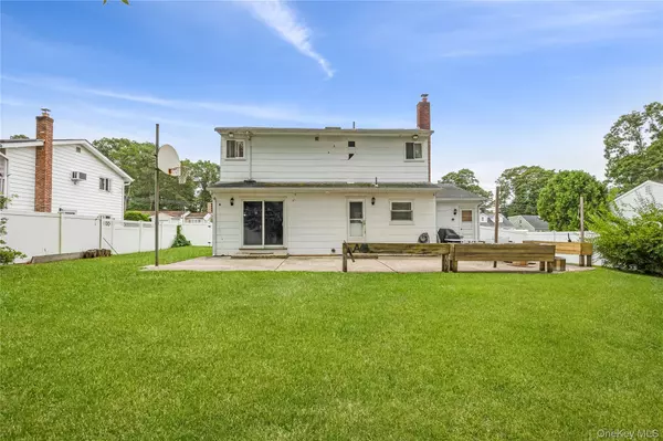 Ronkonkoma, NY 11770,231 Shelter RD