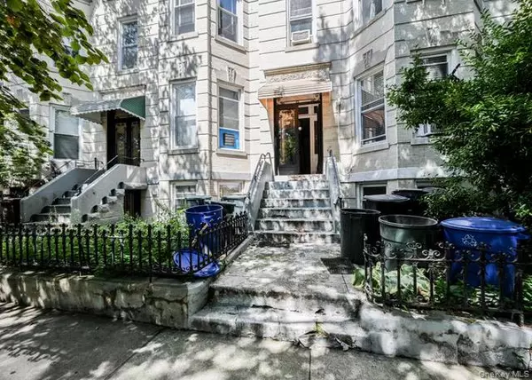 61-53 Gates AVE, Ridgewood, NY 11385