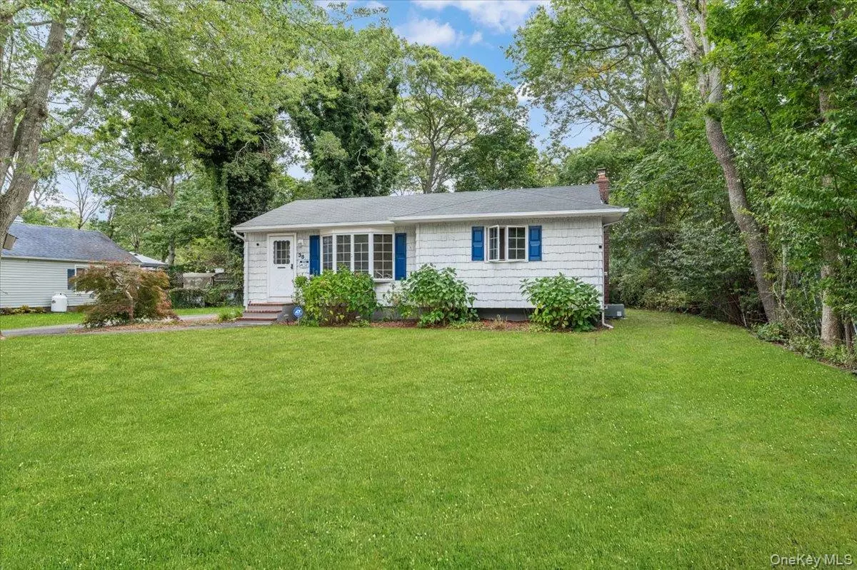 Mastic Beach, NY 11951,38 Barclay RD