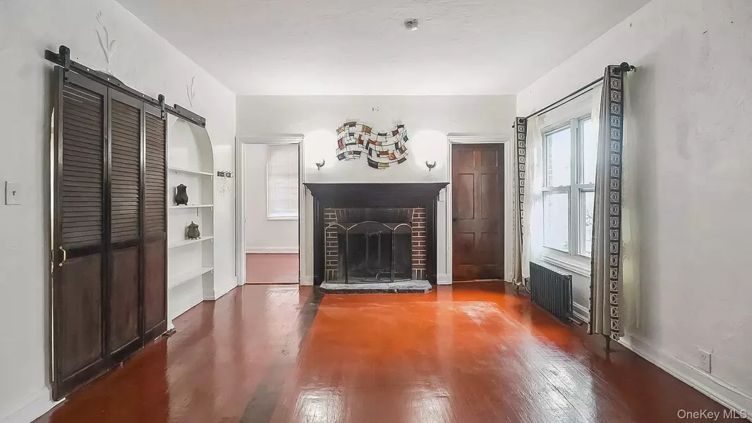 252 S 10th AVE #2F, Mount Vernon, NY 10550