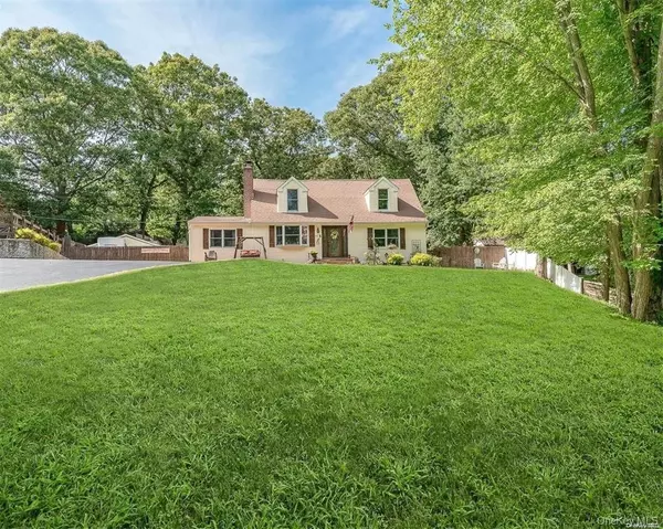 45 croft LN, Smithtown, NY 11787
