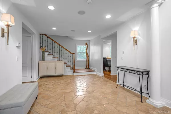 Great Neck, NY 11021,87 Arleigh RD