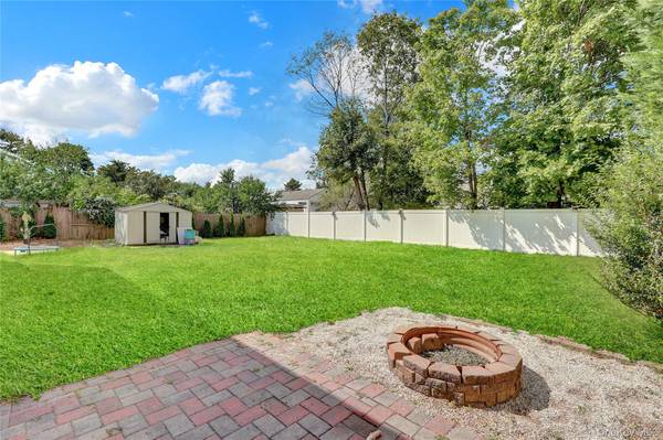 Bay Shore, NY 11706,1394 E 3rd AVE