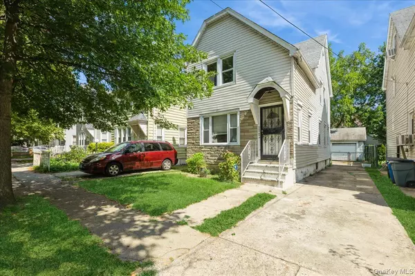 104-39 199th ST, Saint Albans, NY 11412